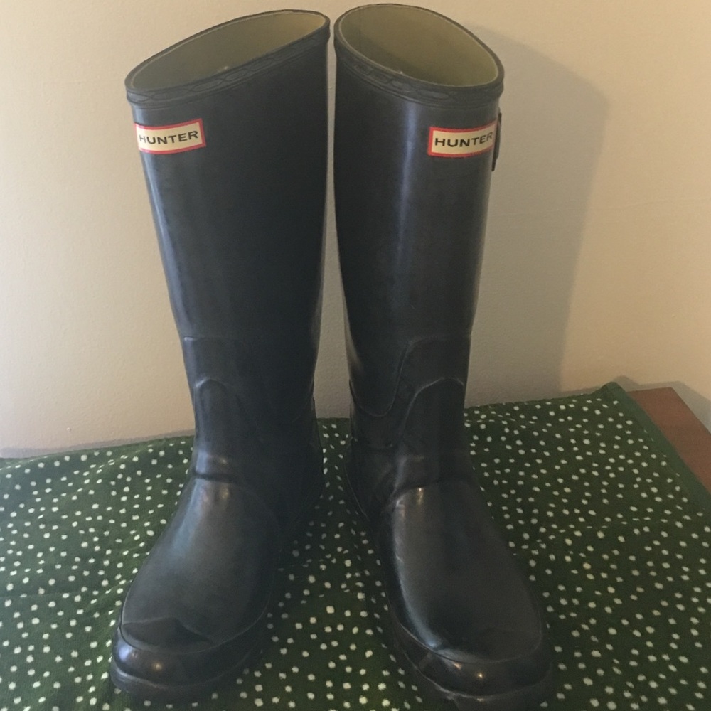 Tall wide calf Hunter rain boots size 7 Women’s